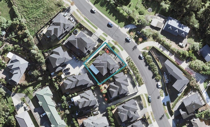 92 Rising Parade, Fairview Heights, Auckland - Carousel 1