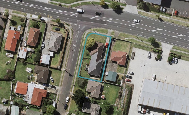 13 Ormiston Road, Otara, Auckland - Carousel 1
