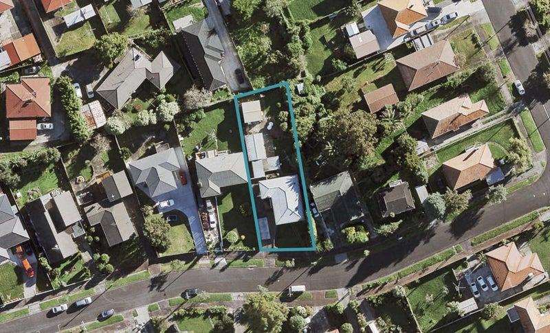 5 Westminster Street, New Windsor, Auckland - Carousel 1