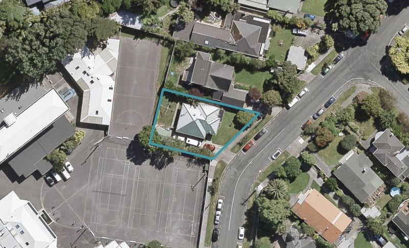 43 Hautana Street, Woburn, Lower Hutt - Carousel 1