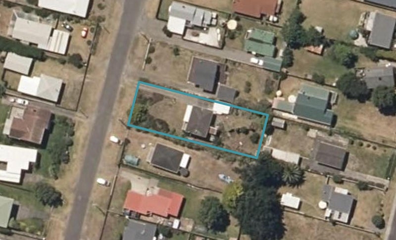 82 Park Avenue, Waitarere Beach, Levin - Carousel 1