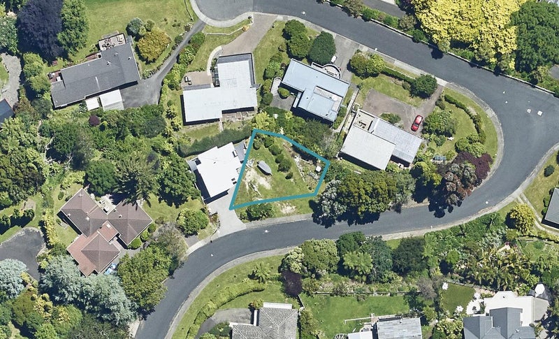 26 Tupara Crescent, Kawaha Point, Rotorua - Carousel 1