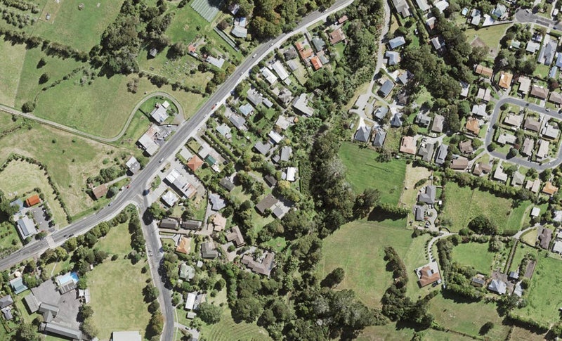 542E West Coast Road, Oratia, Auckland - Carousel 1