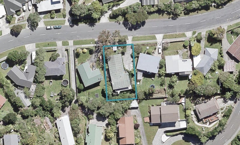 298 Dowse Drive, Maungaraki, Lower Hutt - Carousel 1