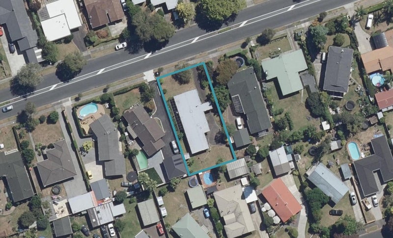 18 Glen Lynne Avenue, Queenwood, Hamilton - Carousel 1