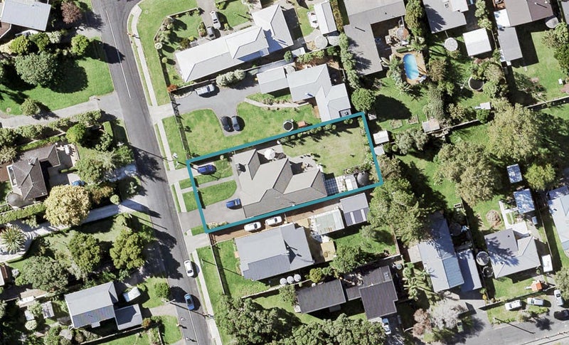 16 Puriri Road, Beachlands, Auckland - Carousel 1