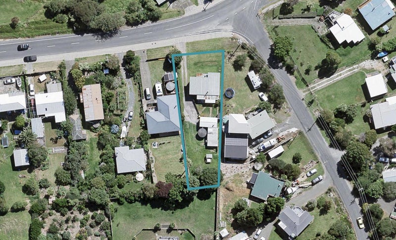 25 Shelly Beach Road, Helensville - Carousel 1