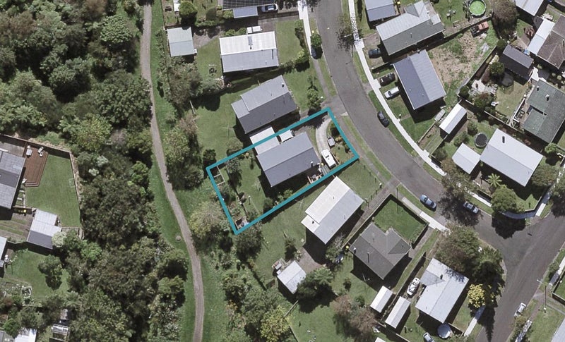 7 Vancouver Place, Marfell, New Plymouth - Carousel 1