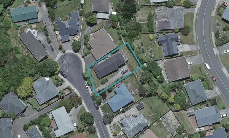 6 Bishops Glen, Tawa, Wellington - Carousel 1
