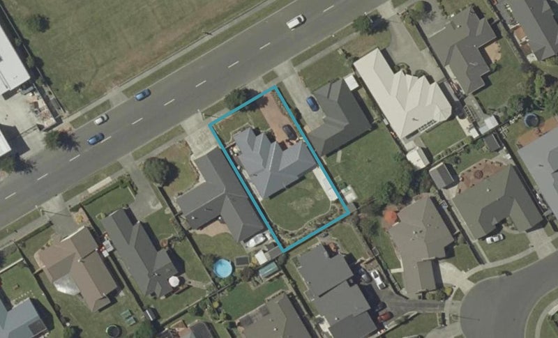 18 Fernlea Avenue, Kelvin Grove, Palmerston North - Carousel 1
