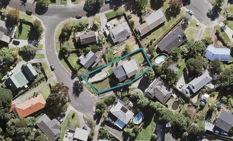 2/4 Eugen Place, Bayview, Auckland - Carousel 1