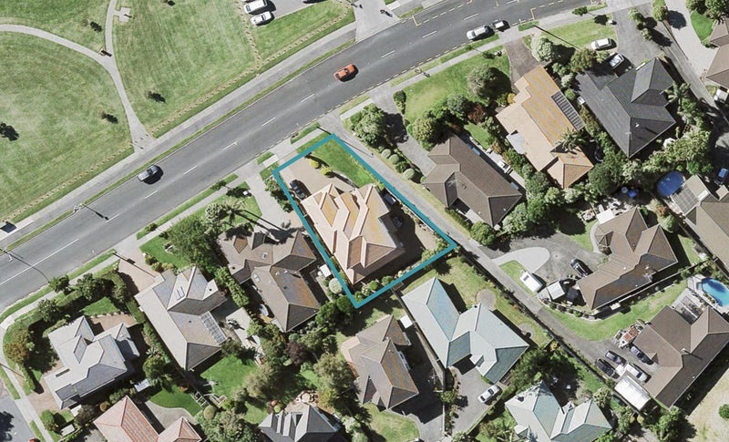 66 Meadowland Drive, Somerville, Auckland - Carousel 1