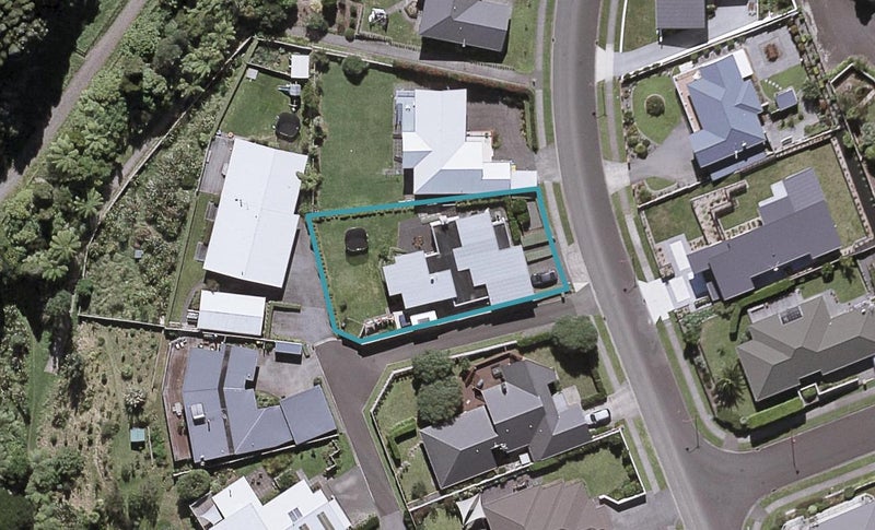 22 Redwood Crescent, Hurdon, New Plymouth - Carousel 1