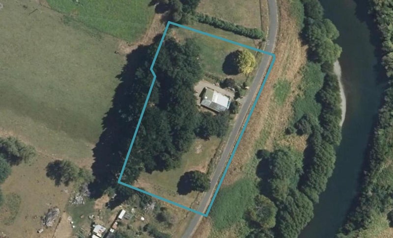 386 Pahautea Road, Featherston - Carousel 1
