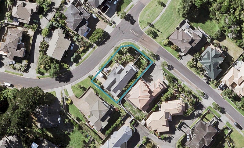 1 Gretna Green, Browns Bay, Auckland - Carousel 1