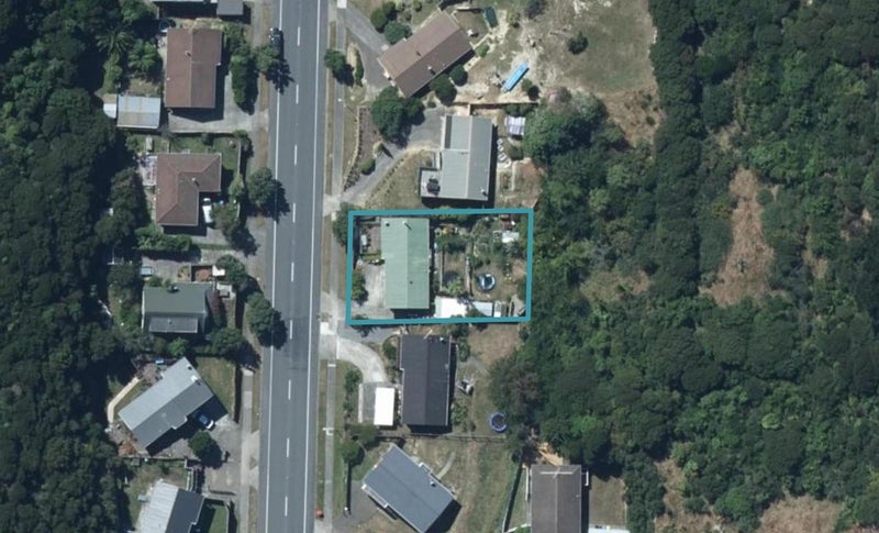 70 Omapere Street, Whitby, Porirua - Carousel 1
