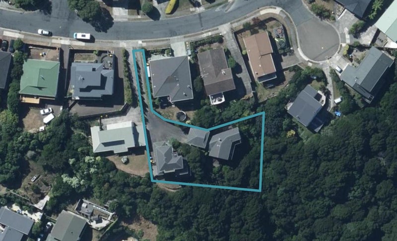 18B Bodmin Terrace, Camborne, Porirua - Carousel 1