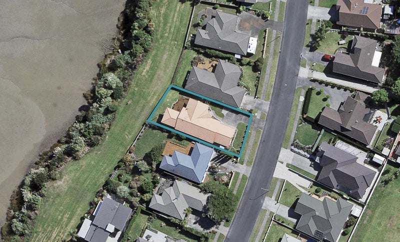 73 Elsie Drive, Waiuku, Waiuku - Carousel 1