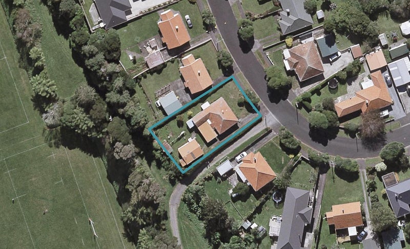 11 Plympton Street, Brooklands, New Plymouth - Carousel 1