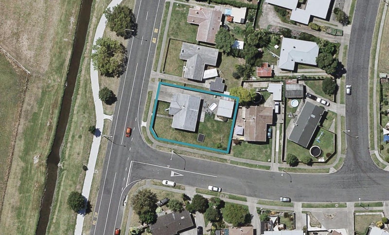 307 Westminster Avenue, Tamatea, Napier - Carousel 1