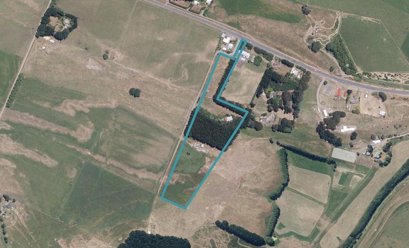 27 Te Awe Awe Road, Rangiotu, Palmerston North - Carousel 1