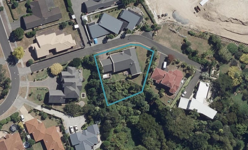 27 Glen Cree Avenue, Rototuna, Hamilton - Carousel 1