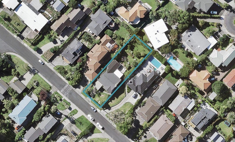 55A Seaview Road, Castor Bay, Auckland - Carousel 1