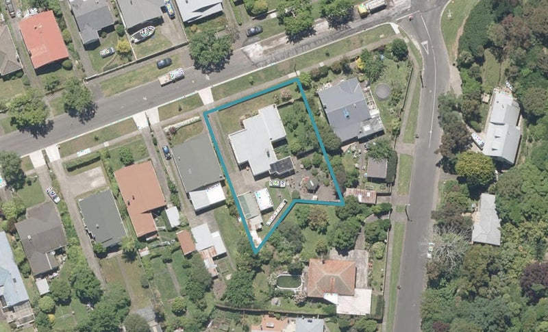 22 Willis Street, Whanganui East, Whanganui - Carousel 1