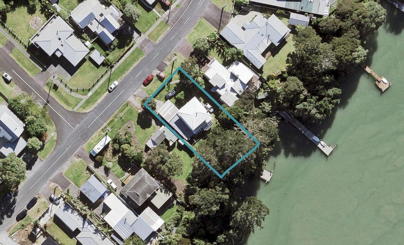 97 Ferry Parade, Herald Island, Auckland - Carousel 1