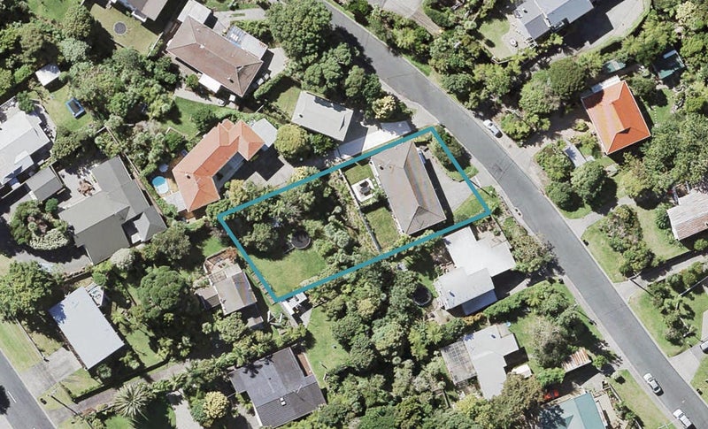 1/10 Seaton Road, Murrays Bay, Auckland - Carousel 1