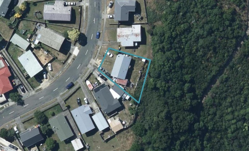 16 Sombrero View, Ascot Park, Porirua - Carousel 1