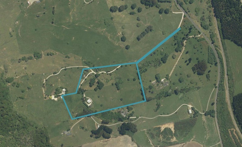 86 State Highway 30, Te Kuiti - Carousel 1