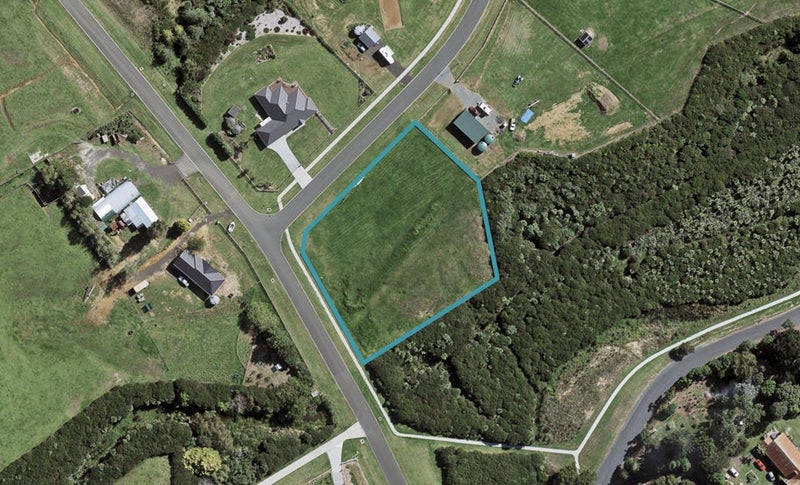 2 Allan Road, Waiuku - Carousel 1