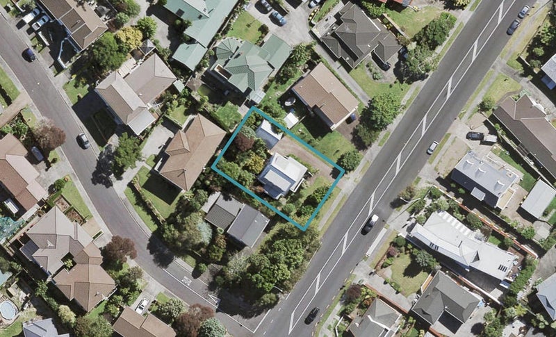 37 Palomino Drive, Henderson, Auckland - Carousel 1