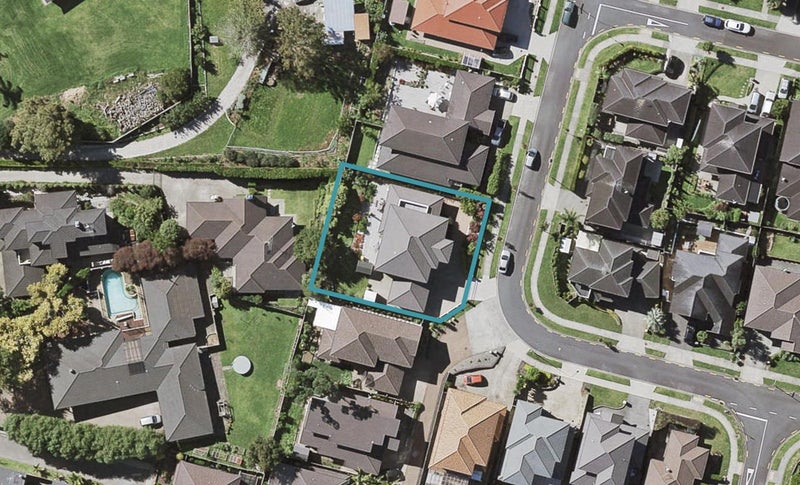 18 Beggs Way, Flat Bush, Auckland - Carousel 1