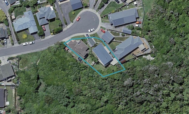 10A Bayswater Place, Newlands, Wellington - Carousel 1