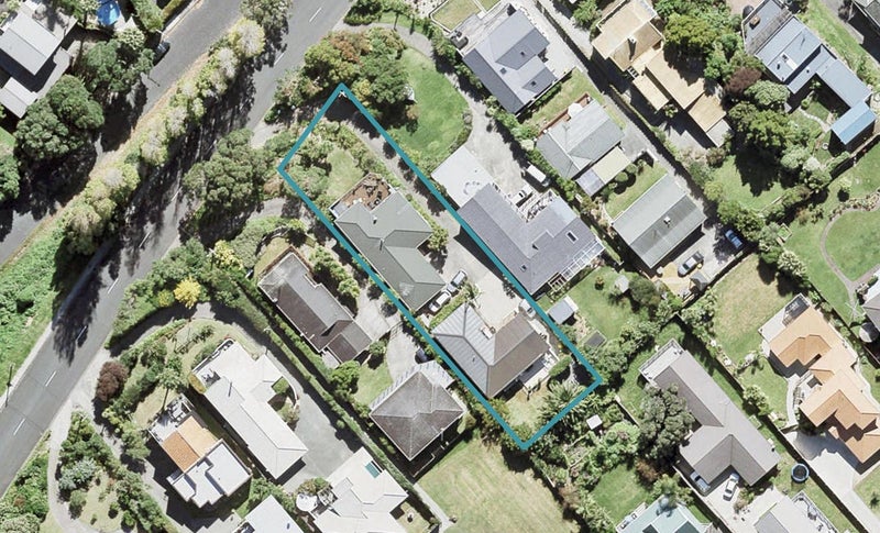 21 Beach Road, Manly, Whangaparaoa - Carousel 1