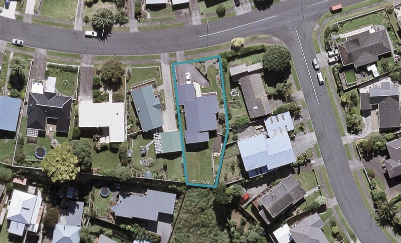 17 Norwich Avenue, Spotswood, New Plymouth - Carousel 1