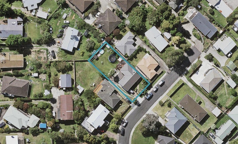 22 Wylie Avenue, Sunnynook, Auckland - Carousel 1