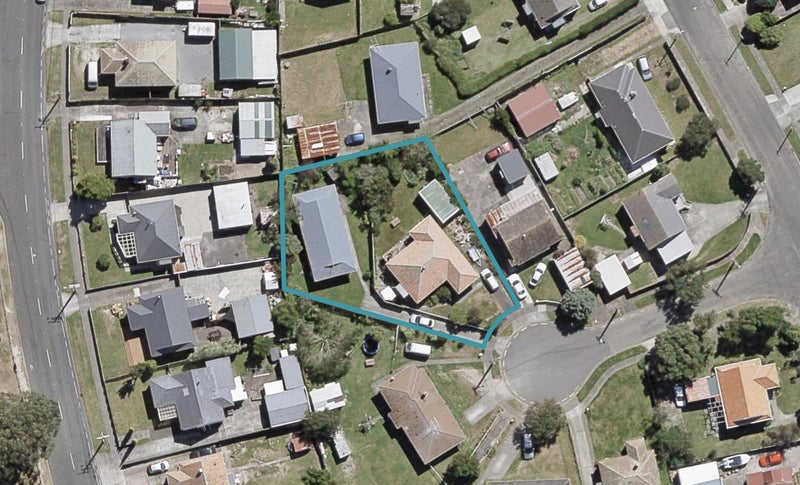 1/4 Deans Grove, Taitā, Lower Hutt - Carousel 1