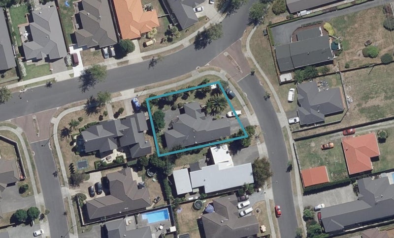 2 Rosewood Court, Huntington, Hamilton - Carousel 1
