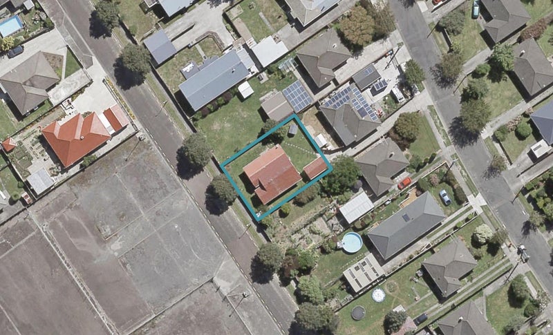 12A MCHARDIE STREET, Trentham, Upper Hutt - Carousel 1