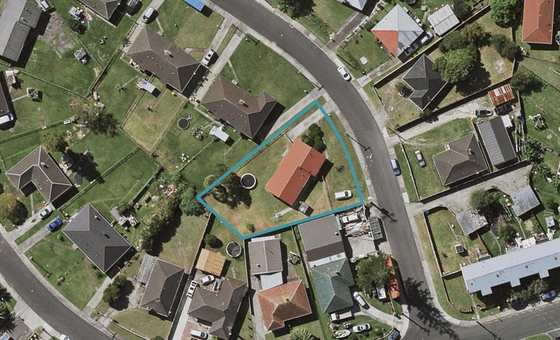 4 Velvet Crescent, Otara, Auckland - Carousel 1