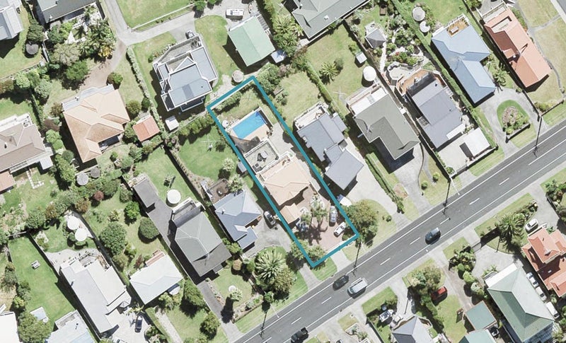 1334 Whangaparaoa Road, Army Bay, Whangaparaoa - Carousel 1