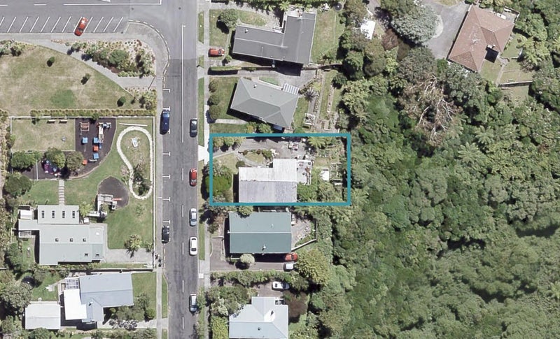 14 Cedar Street, Maungaraki, Lower Hutt - Carousel 1
