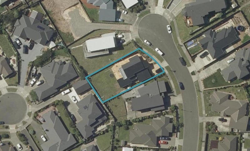 8 Tennyson Avenue, Kelvin Grove, Palmerston North - Carousel 1