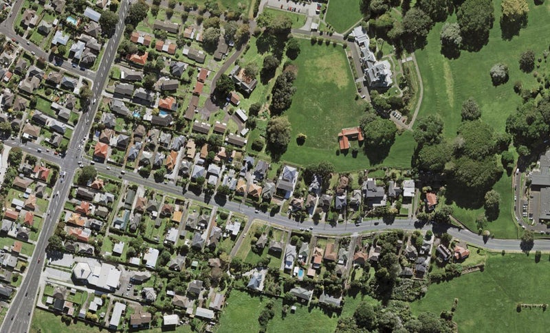 4/18 Herd Road, Hillsborough, Auckland - Carousel 1