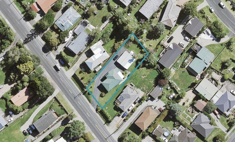 14 Pine Avenue, Henderson, Auckland - Carousel 1