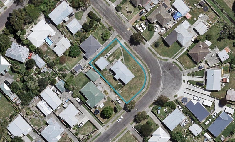 13 Fleming Crescent, Maraenui, Napier - Carousel 1