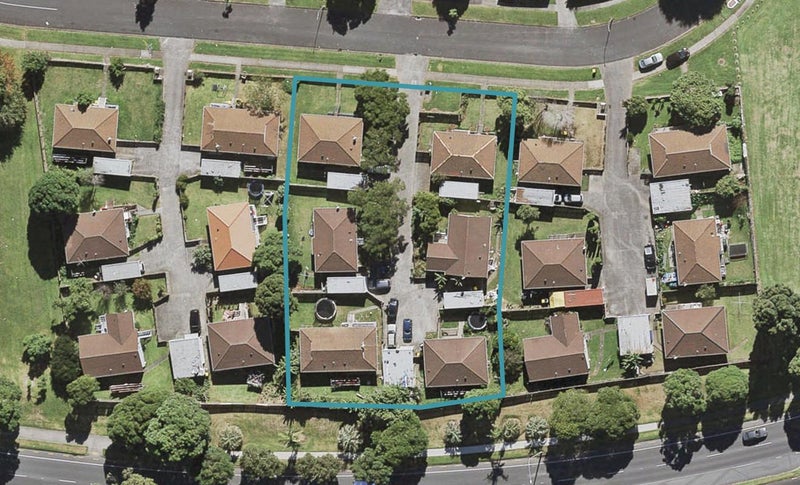 4/38 Court Town Close, Mangere, Auckland - Carousel 1